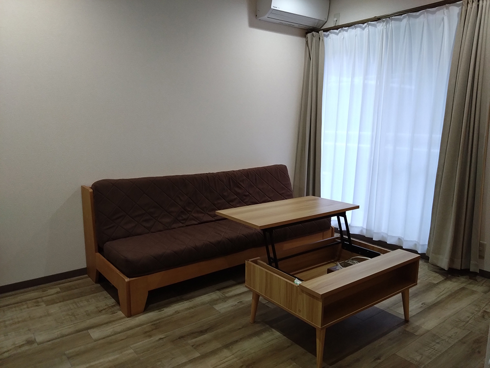 1号室:ソファーベッドの1名様専用のお部屋です。