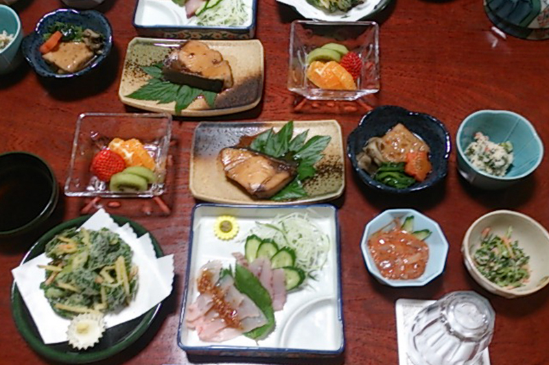 お食事